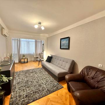 Ентузіастів вул., 19/1