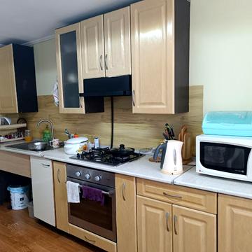 Центральна вул.