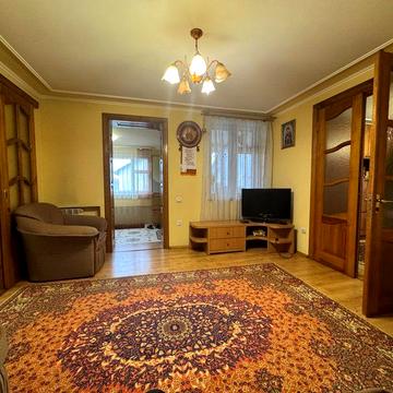 Оренда частини будинку з власним подвірям та 2мв паркомісцями