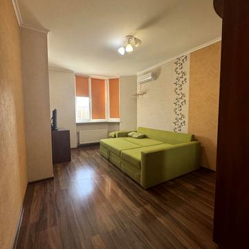 Житня вул., 9