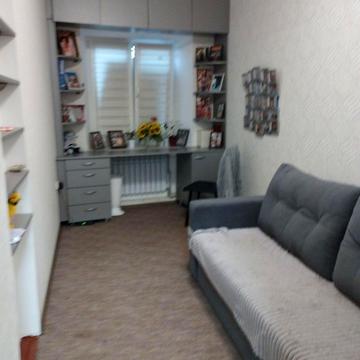 Єфімова вул., 18