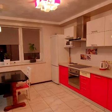 Смілянська вул., 15