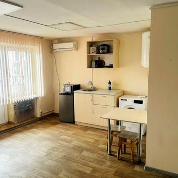 Сдам 1 кім., смарт квартиру на Костомаровській центр міста