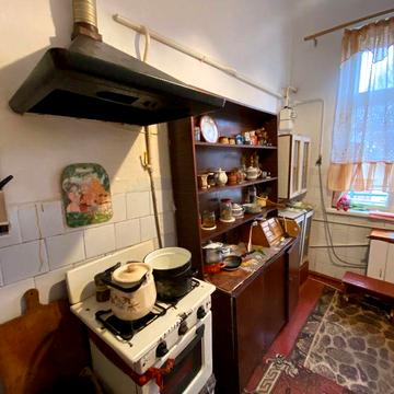 Здється в оренду 2 кімнатна квартира в центрі міста, Кременець