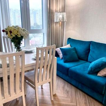 Каховська вул., 60