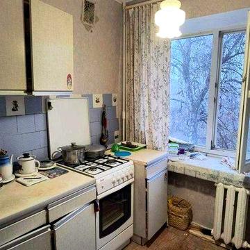 Продам 1-кімнатну квартиру, 10 хвилин від метро Індустріальна