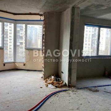 Продам 4-кімнатну квартиру на Липківського митрополита 18!