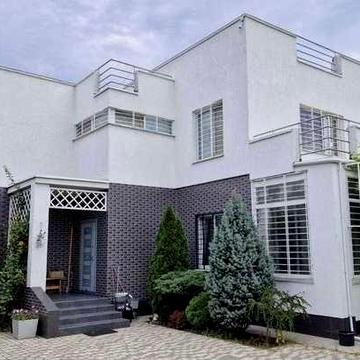 Хозяйский, добротный дом. Газофицирован