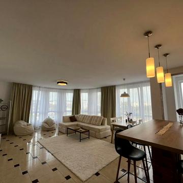 Вячеслава Липинського вул. (), 28