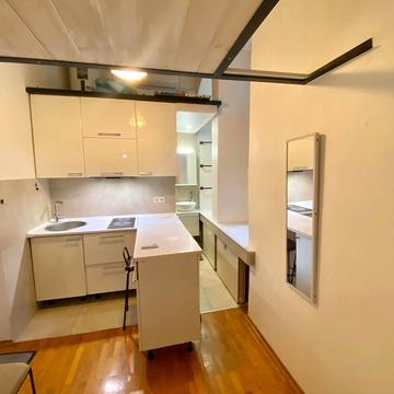 Січових Стрільців вул. (Артема), 42