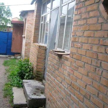 Продам частину будинку в центрі.