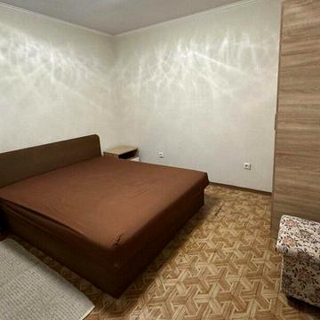 Полярна вул., 8-Е