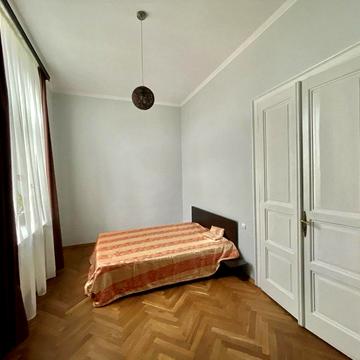 Мирона Тарнавського вул. (Кутузова), 26