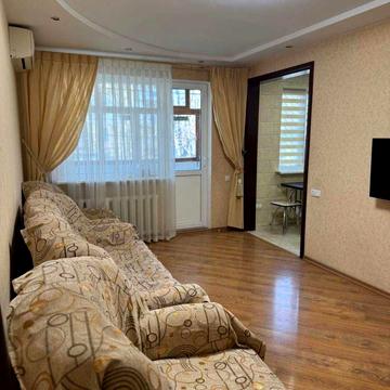 Академіка Філатова вул., 36