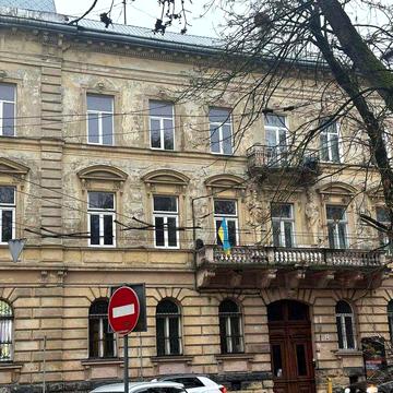 Продаж 1 кімн квартири в австрійському будинку, вул. С. Крушельницької