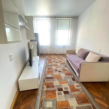 Шептицьких вул., 19