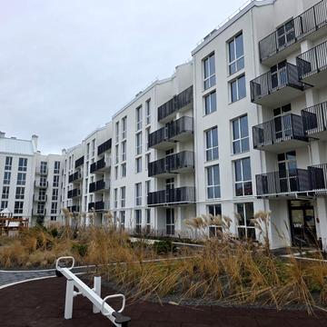 Червоної Калини вул., (Будинок)