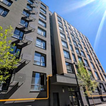 Героїв Майдану вул., (Будинок 4)