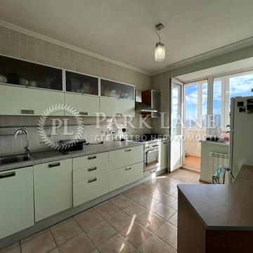 Верховної Ради бульв., 21-А