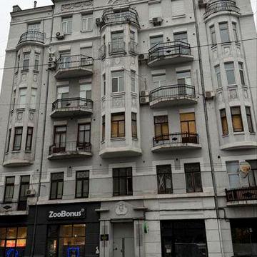 Саксаганського 58, престижний відреставрований царський будинок з ліфт