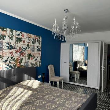 Микільсько-Слобідська вул., 10