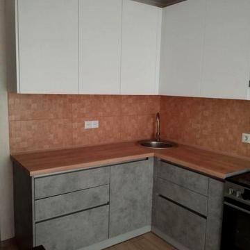 ф Оренда 1к, Митниця