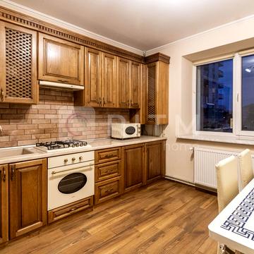 Національної Гвардії вул., 14с