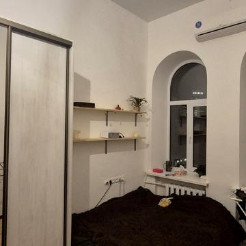 Велика Васильківська вул. (Червоноармійська), 56