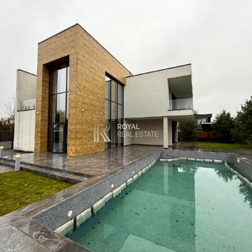 Абрикосова вул., 8