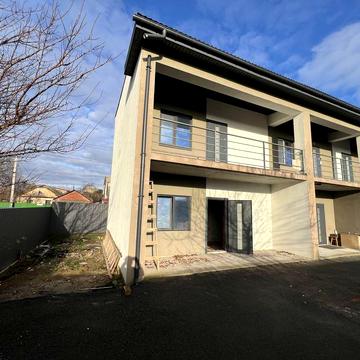 Боярка продам квартиру первый этаж с двориком 35м2