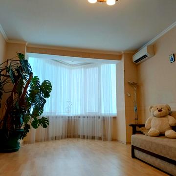 Хмельницька вул., 10