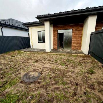 Зданий одноповерховий дуплекс із газом та 3 фазами світла. Ворзель!