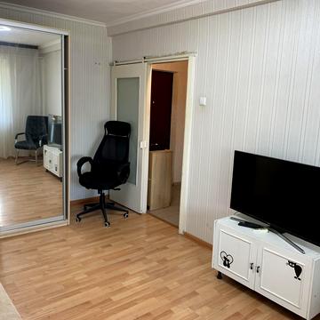 Богатирська вул., 10