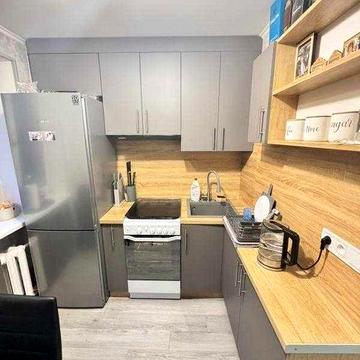 Продам 2х комнатная кварт в кирпичном доме на Черемушках/Ген. Петрова