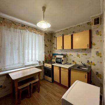 Гвардійців-Широнінців вул., 22