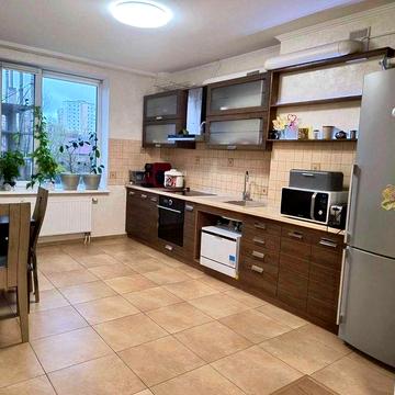 Продаж 3К з ремонтом  Обухів вул.Академічна 104 м2