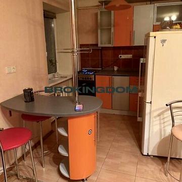 2 кім. кв. вул. Михаила Бойчука 13.Печерськ