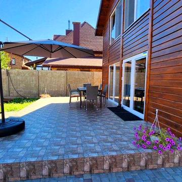 Продається сучасний будинок біля моря з авторським ремонтом