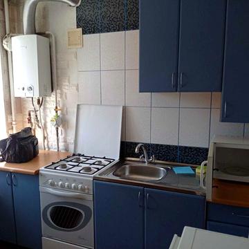 Святошин 3 хвил, 2 КІМН.Для сімї, 2 дівчат, Берестейський 106,