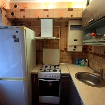 Вячеслава Чорновола вул. (Юрія Савченка), 64