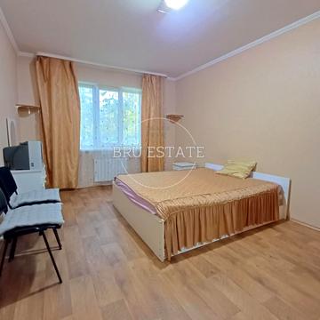 Червоної Калини просп. (Володимира Маяковського), 79-А