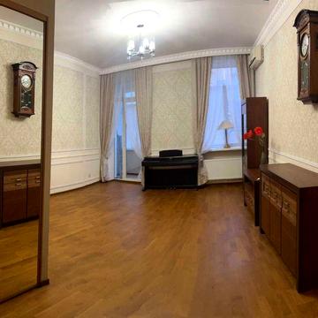 Здам трикімнатну квартиру в центрі міста