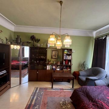 Левка Лукяненка вул. (Василя Жуковського), 2-Б