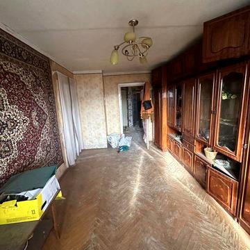 Продам 3-кімнатну квартиру на вул. Пулюя