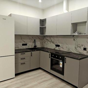 Радісна вул., 29, к.1