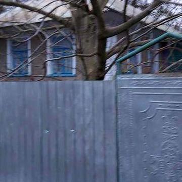 Продажа житлового будинку із земельною ділянкою