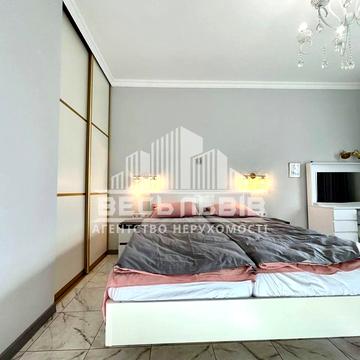 Крупярська вул., 1