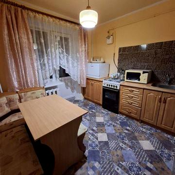 Продам 1 кімнатну на Червоному камні