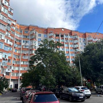 Продам 1 кімнатну з ремонтом в новому будинку.ст.м. Святошин.