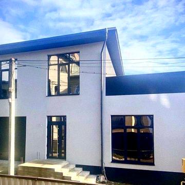 Продається новий будинок у районі Роша, біля 10-ї школи